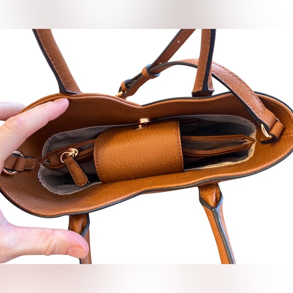 Lauren Conrad purse - Picture 4 of 5